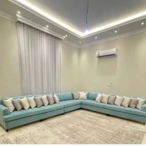 كنب وستائر للمنزل الأنيق